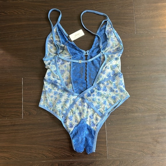 NWT Mapale Strappy Lingerie with open crotch style Size Small - Picture 5 of 7